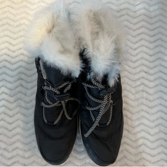 Sorel Whitney II Short Lace Faux Fur Lined Snow Boot Women's Size 5 - Picture 8 of 10